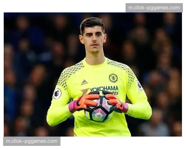 皇马库尔图瓦关键扑救稳定军心 门将经验成淘汰赛宝贵财富